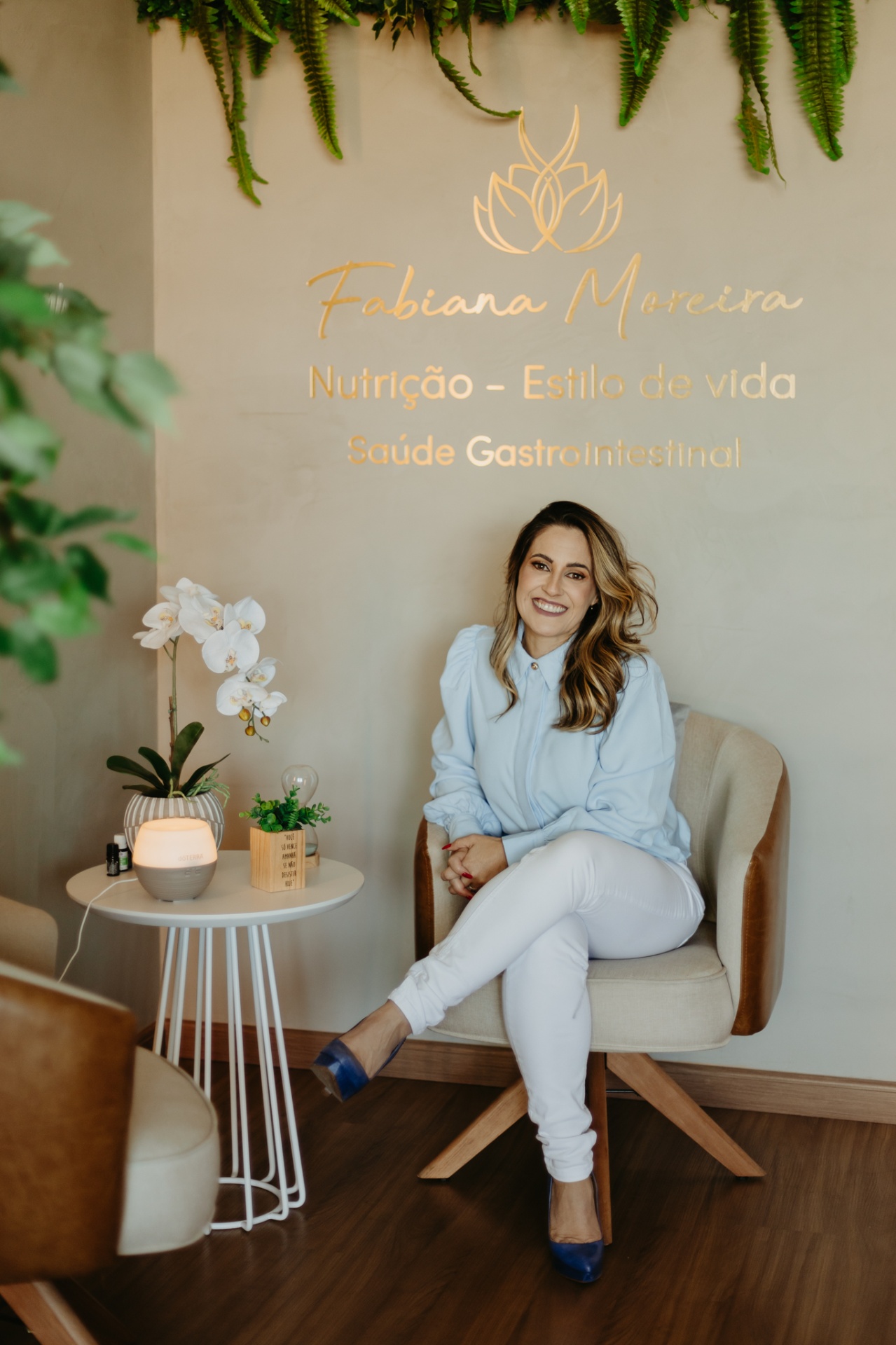 Fabiana Moreira no consultório — acolhimento e acompanhamento individualizado